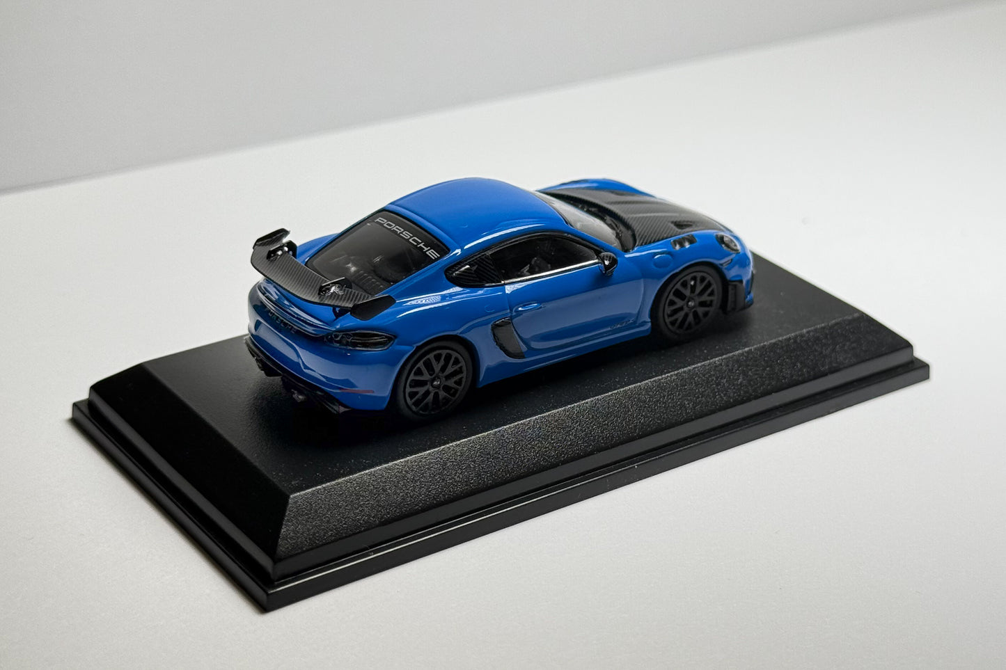 Minichamps: Porsche 718 Cayman GT4 RS - Limited Edition