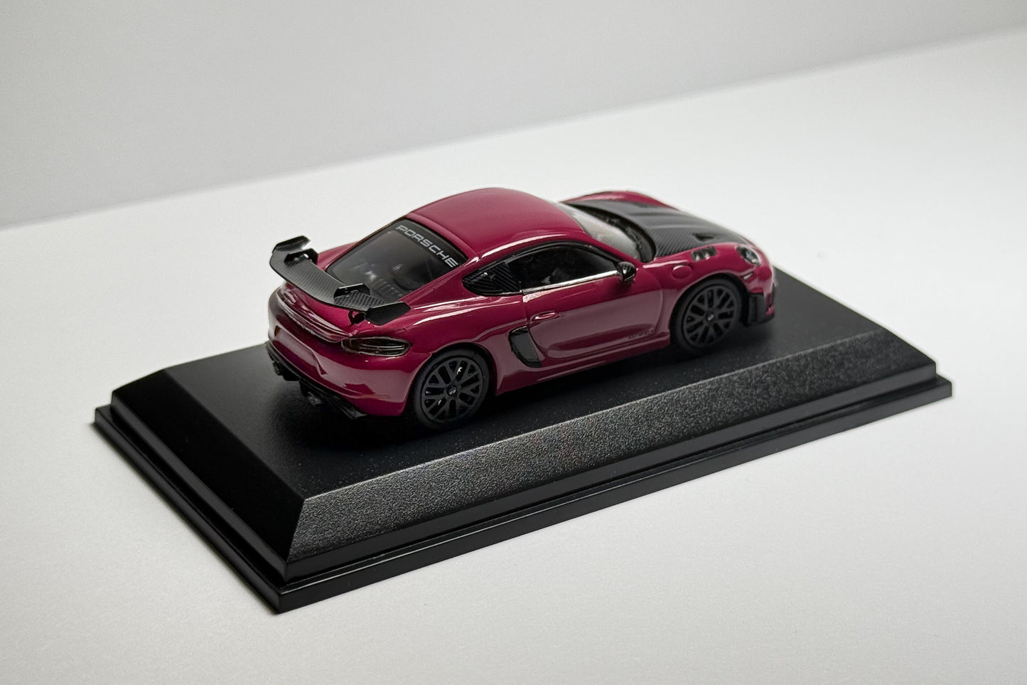 Minichamps: Porsche 718 Cayman GT4 RS - Limited Edition